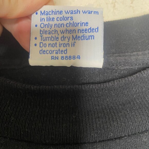 Vintage Looney Tunes Graphic Shirt XL Black Taz Treats USA Long Sleeves Tee - Picture 8 of 12